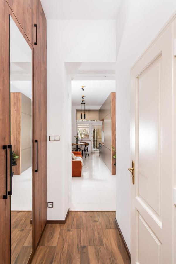 Premium Splendid Old Town Suites - By Upstairs คราคูฟ ภายนอก รูปภาพ